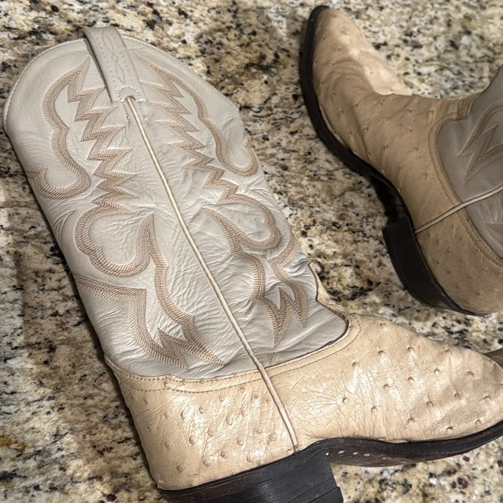 Tony Lama Ostrich Size 8 Off White/Beige Boots